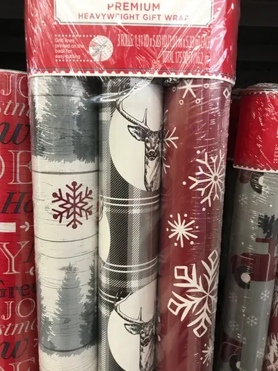 Gift wrap display